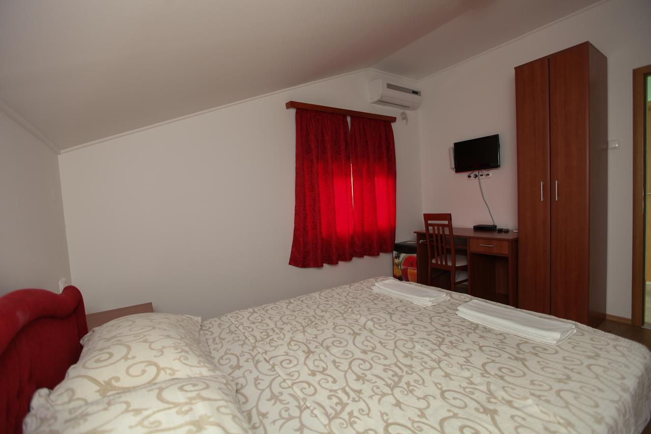 Ninkovic Hotel Требине Екстериор снимка