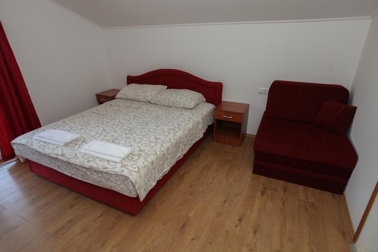 Ninkovic Hotel Требине Екстериор снимка