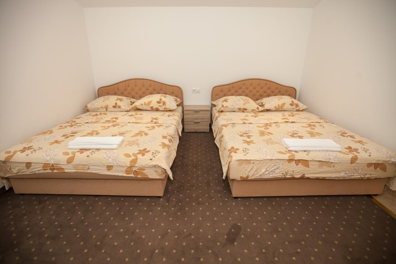 Ninkovic Hotel Требине Екстериор снимка