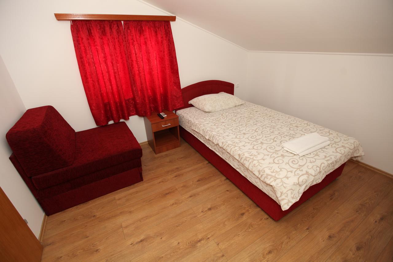 Ninkovic Hotel Требине Екстериор снимка