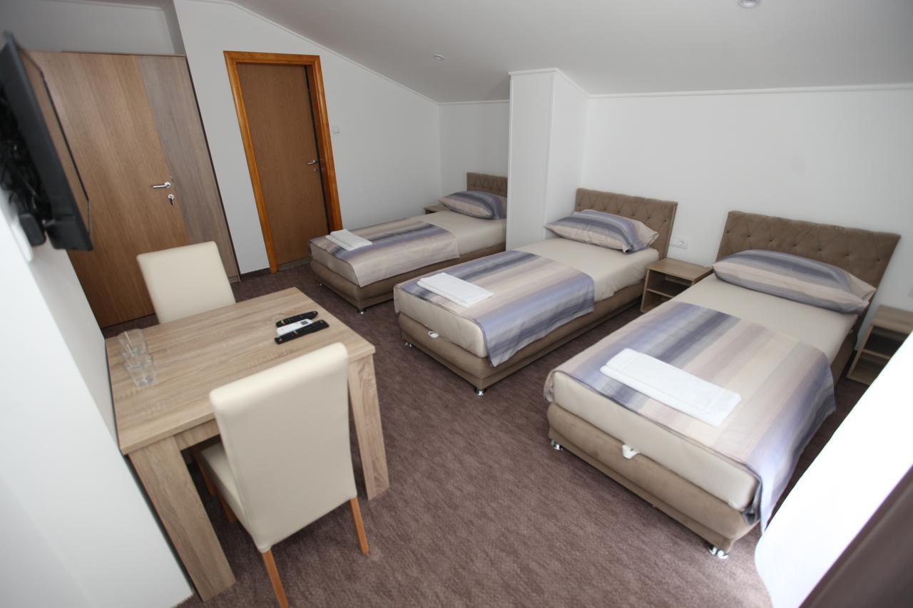 Ninkovic Hotel Требине Екстериор снимка