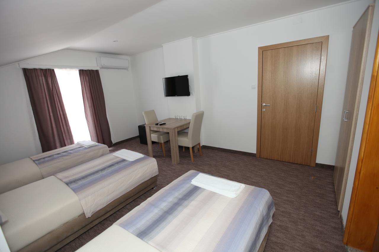 Ninkovic Hotel Требине Екстериор снимка